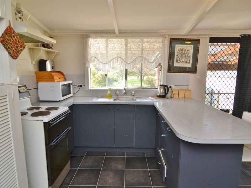 154 Bells Road, Lithgow NSW 2790