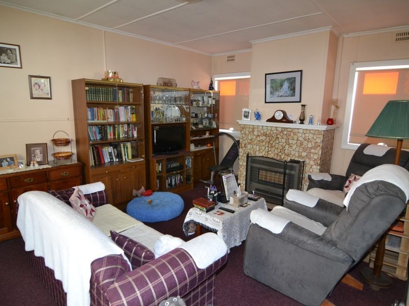 65 Rifle Parade, Lithgow NSW 2790