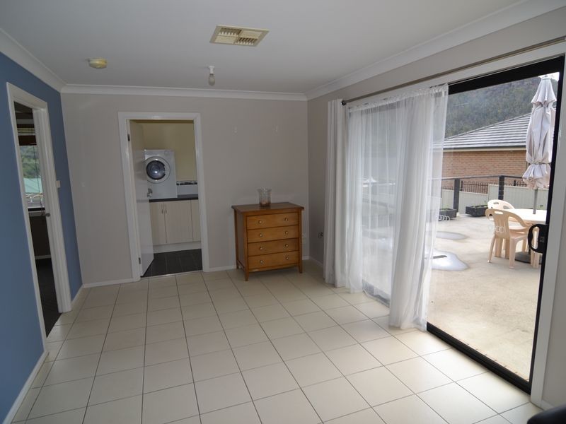 7 Henderson Place, Lithgow NSW 2790