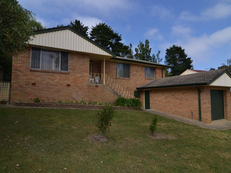 34 Maple Crescent, Lithgow NSW 2790