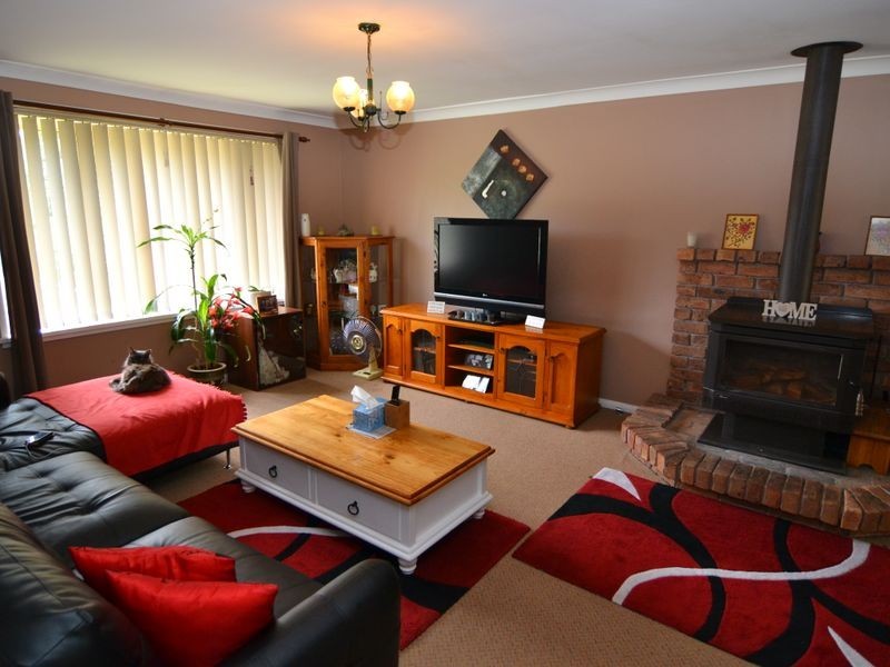 34 Maple Crescent, Lithgow NSW 2790