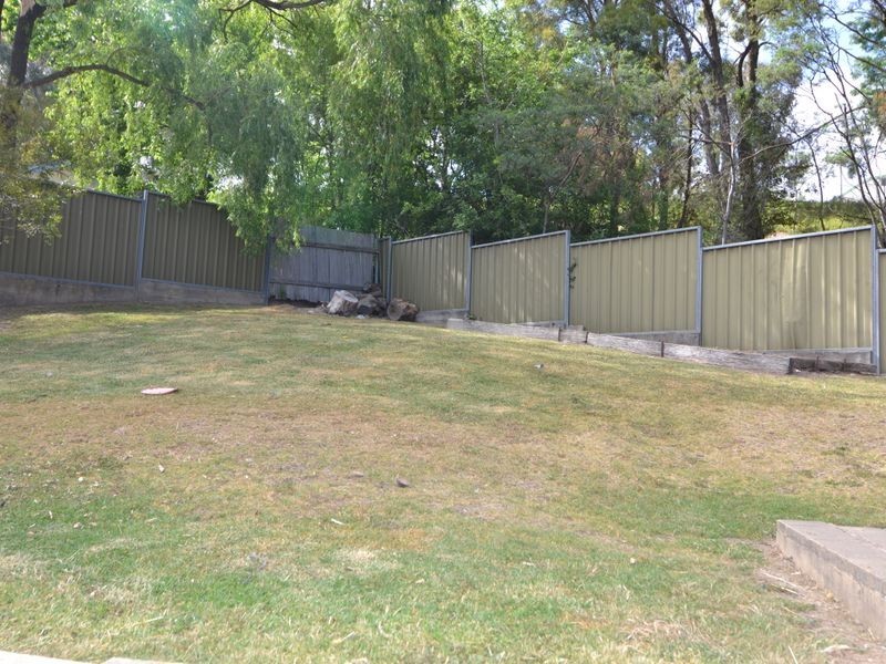 34 Maple Crescent, Lithgow NSW 2790