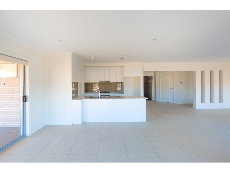 17 Sandalwood Drive, Lithgow NSW 2790