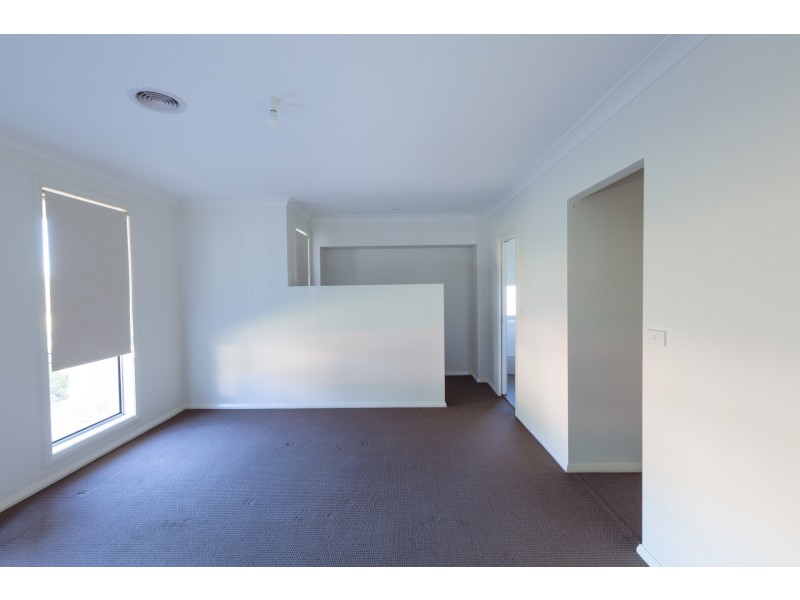 17 Sandalwood Drive, Lithgow NSW 2790