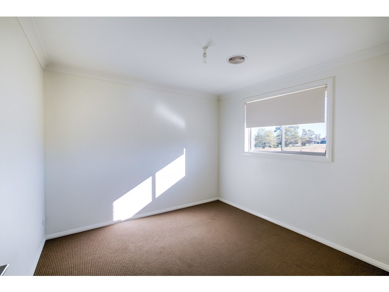17 Sandalwood Drive, Lithgow NSW 2790