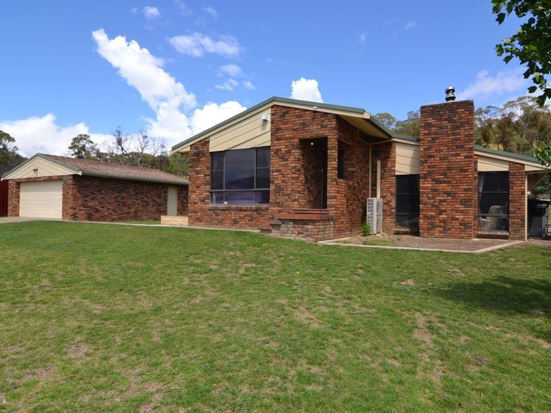 29 Surveyors Way, Lithgow NSW 2790