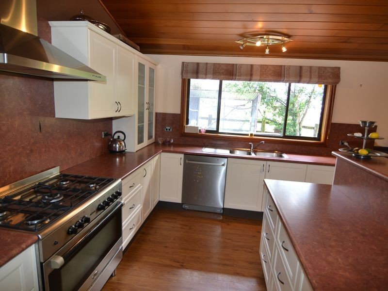 29 Surveyors Way, Lithgow NSW 2790