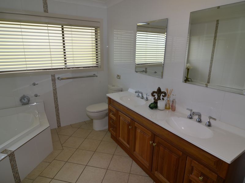 29 Surveyors Way, Lithgow NSW 2790