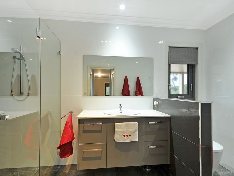 2E Hughes Lane, Marrangaroo NSW 2790