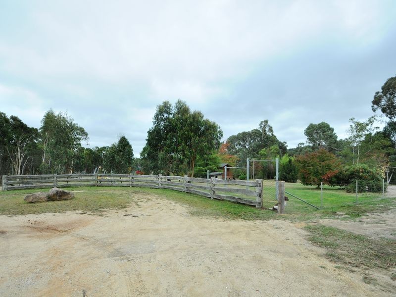 2E Hughes Lane, Marrangaroo NSW 2790