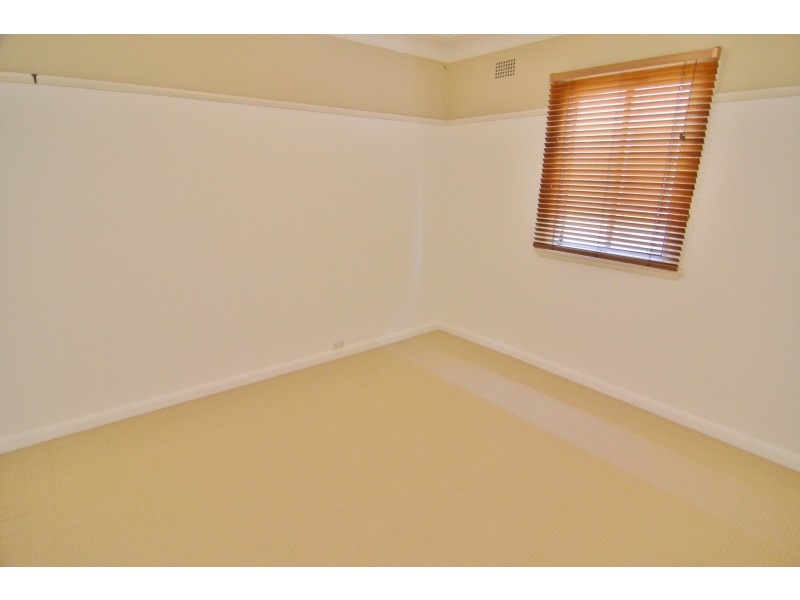 86 Martini Parade, Lithgow NSW 2790