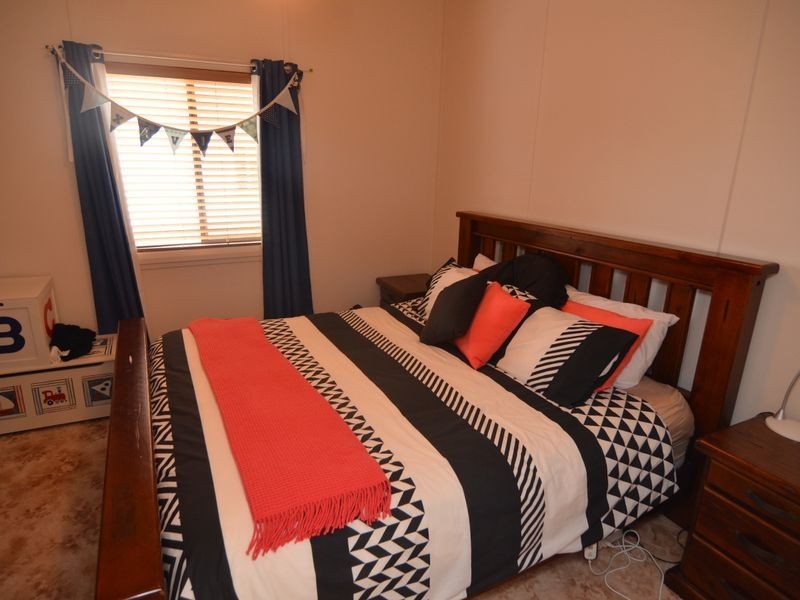18 Sandford Avenue, Lithgow NSW 2790