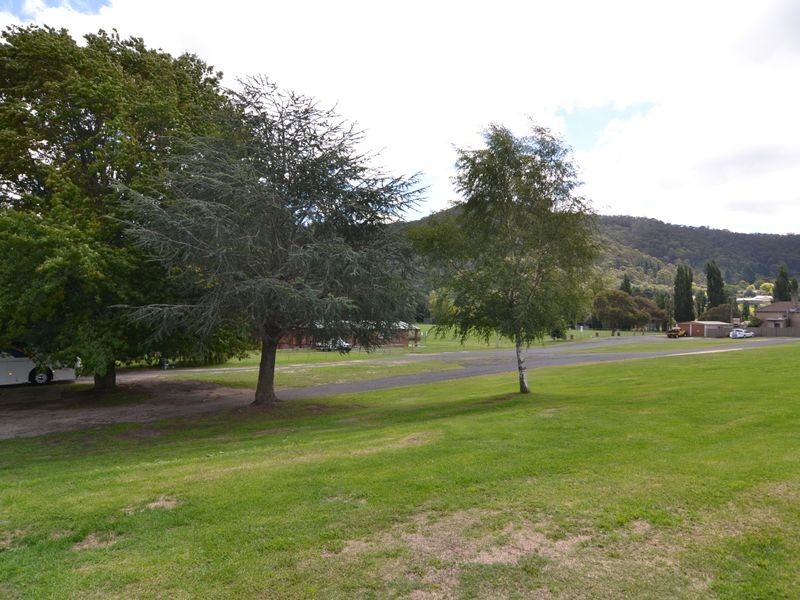 18 Sandford Avenue, Lithgow NSW 2790