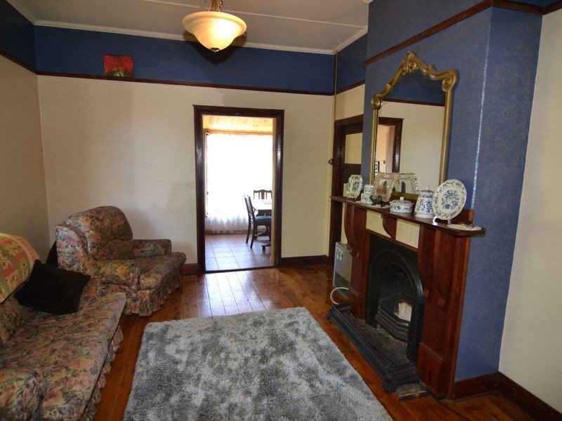 12 Lone Pine Avenue, Lithgow NSW 2790