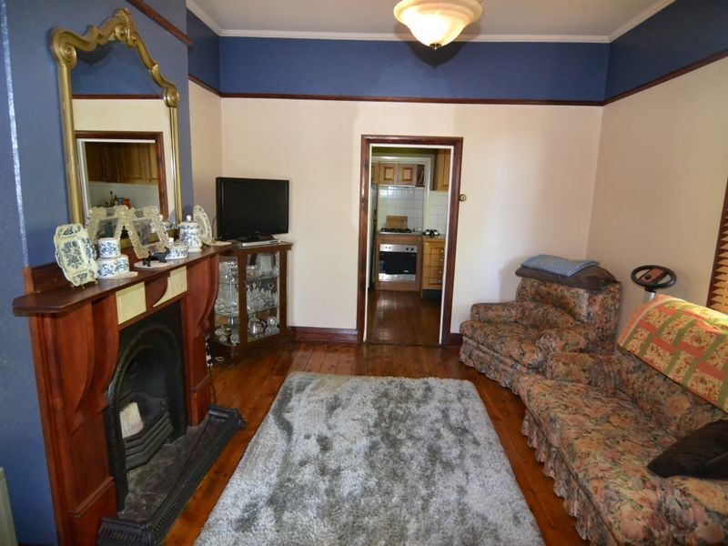 12 Lone Pine Avenue, Lithgow NSW 2790