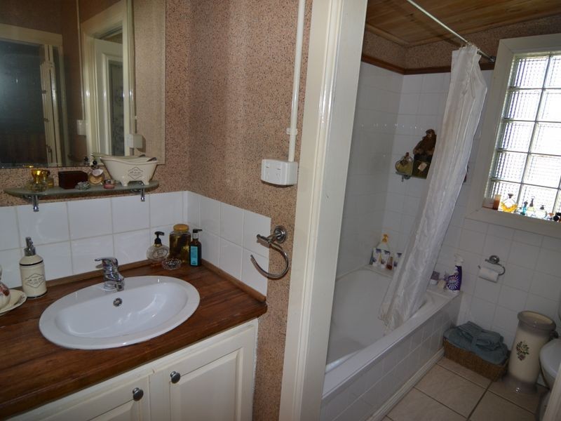 12 Lone Pine Avenue, Lithgow NSW 2790