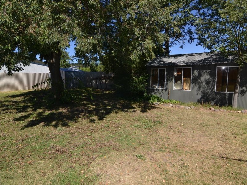 12 Lone Pine Avenue, Lithgow NSW 2790