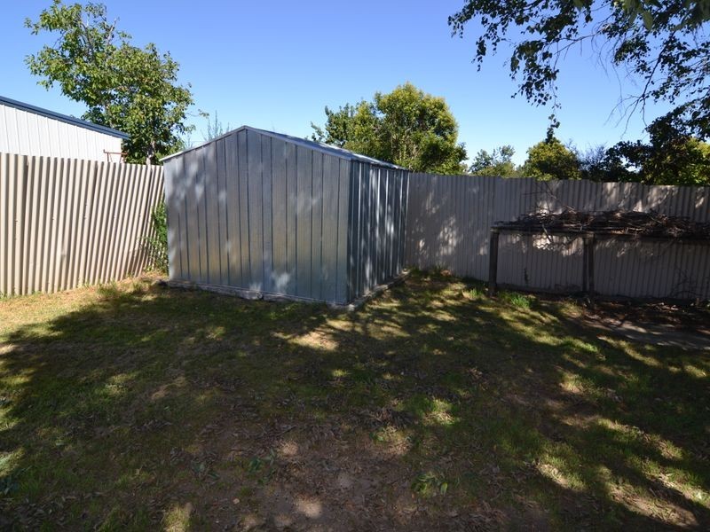 12 Lone Pine Avenue, Lithgow NSW 2790