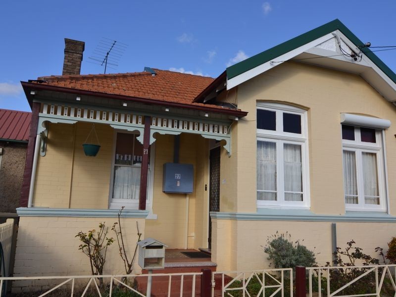 27 Hayley Street, Lithgow NSW 2790
