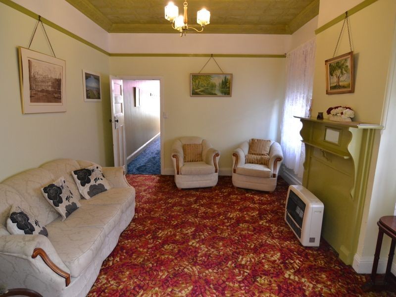 27 Hayley Street, Lithgow NSW 2790