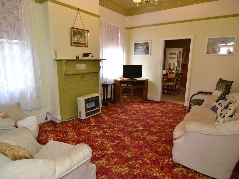 27 Hayley Street, Lithgow NSW 2790