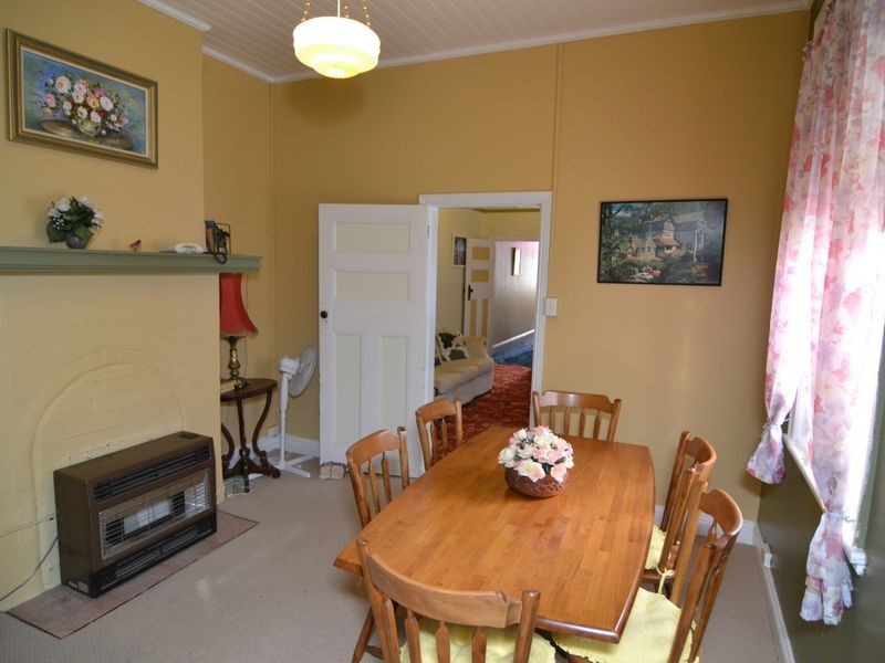 27 Hayley Street, Lithgow NSW 2790