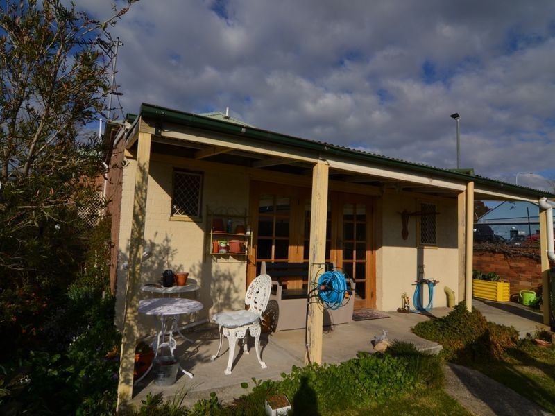 6 John Street, Lithgow NSW 2790