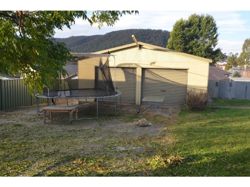 25 Inner Crescent, Lithgow NSW 2790