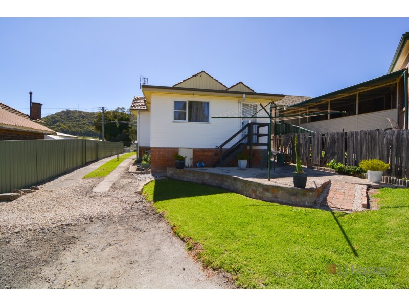 64 Hassans Walls Road, Lithgow NSW 2790