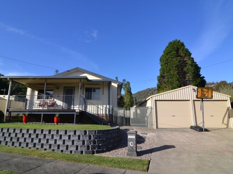 15 Mills Street, Lithgow NSW 2790