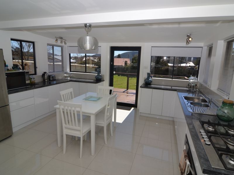 21 Suvla Street, Lithgow NSW 2790
