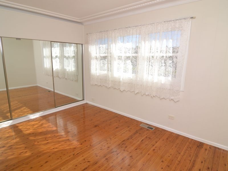 15 Enfield Avenue, Lithgow NSW 2790
