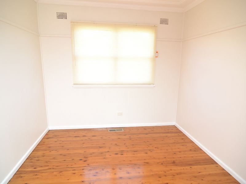 15 Enfield Avenue, Lithgow NSW 2790