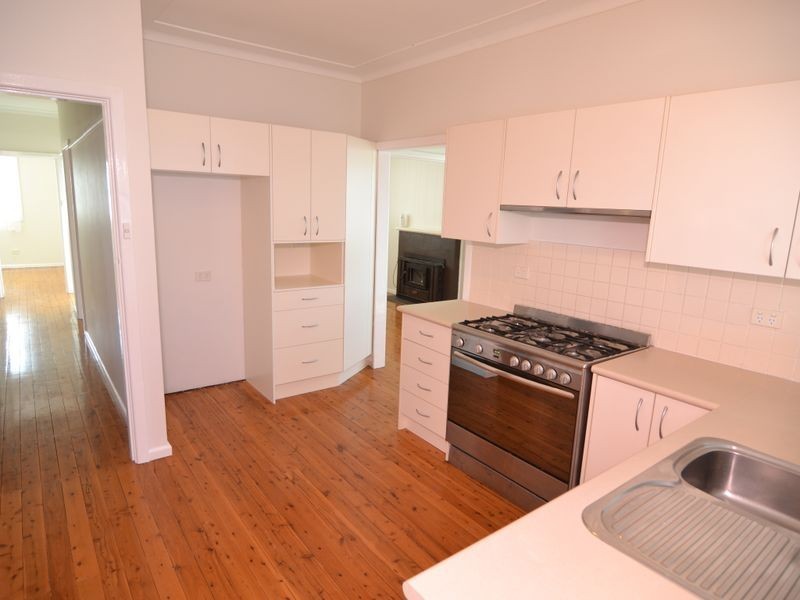 15 Enfield Avenue, Lithgow NSW 2790