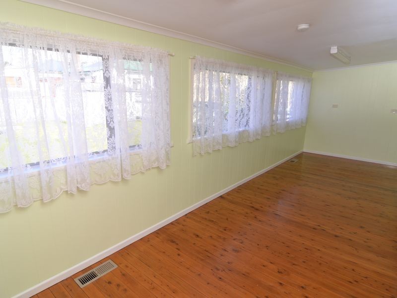 15 Enfield Avenue, Lithgow NSW 2790