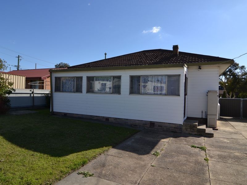 15 Enfield Avenue, Lithgow NSW 2790