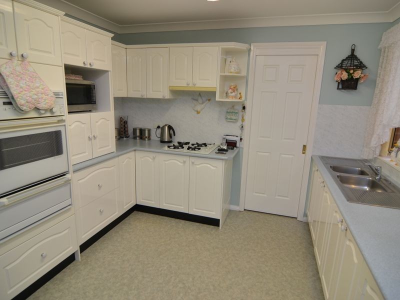 2 Sandalwood Drive, Lithgow NSW 2790