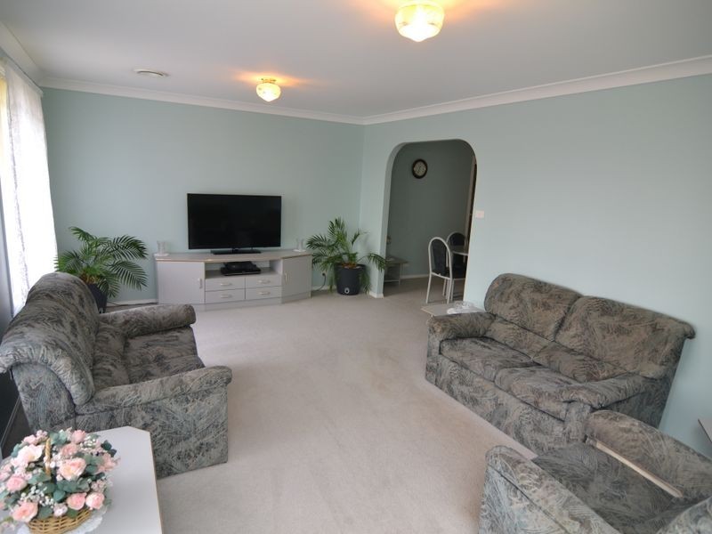 2 Sandalwood Drive, Lithgow NSW 2790