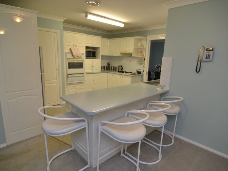 2 Sandalwood Drive, Lithgow NSW 2790