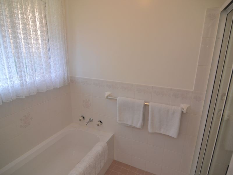 2 Sandalwood Drive, Lithgow NSW 2790