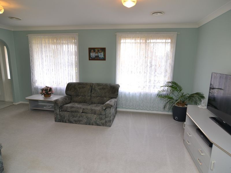 2 Sandalwood Drive, Lithgow NSW 2790