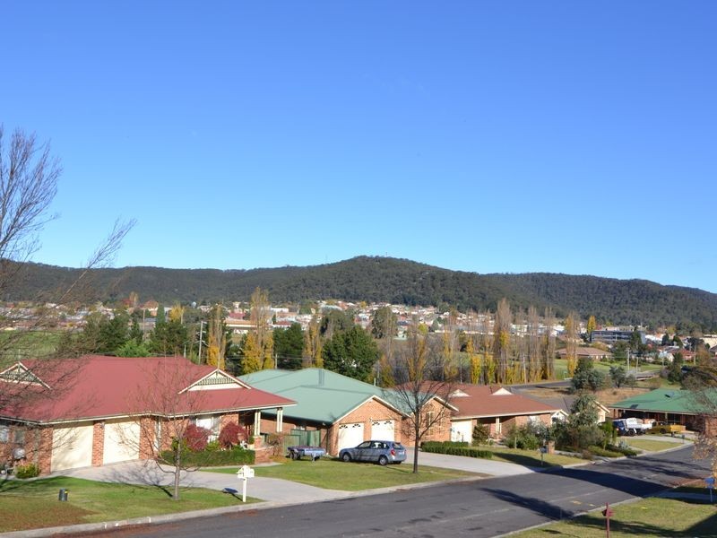16 Wilton Close, Lithgow NSW 2790