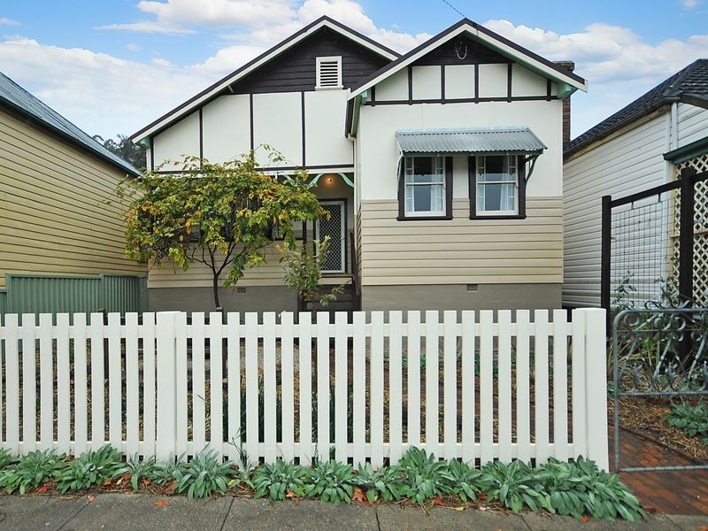 99 Chifley Road, Lithgow NSW 2790