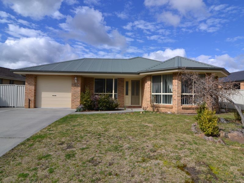 93 Inch Street, Lithgow NSW 2790