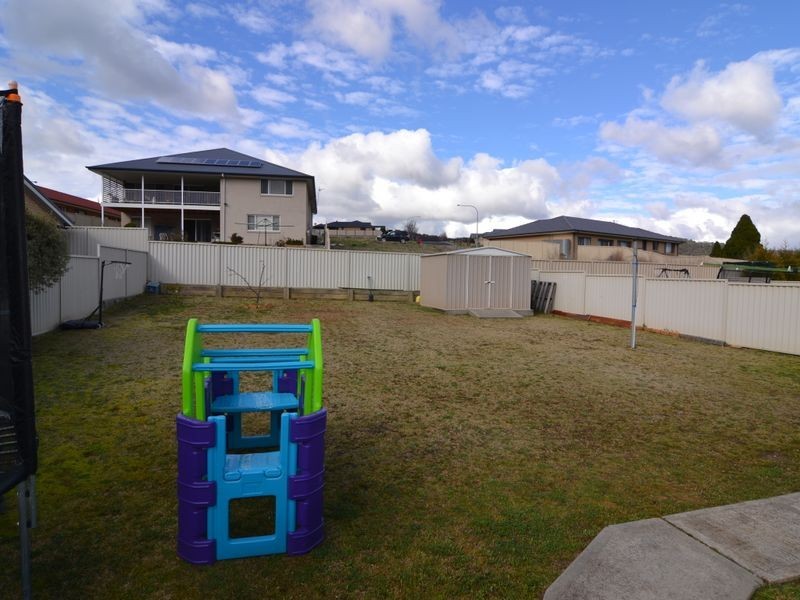 93 Inch Street, Lithgow NSW 2790