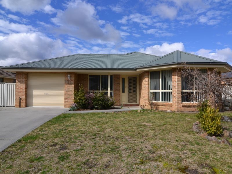 93 Inch Street, Lithgow NSW 2790