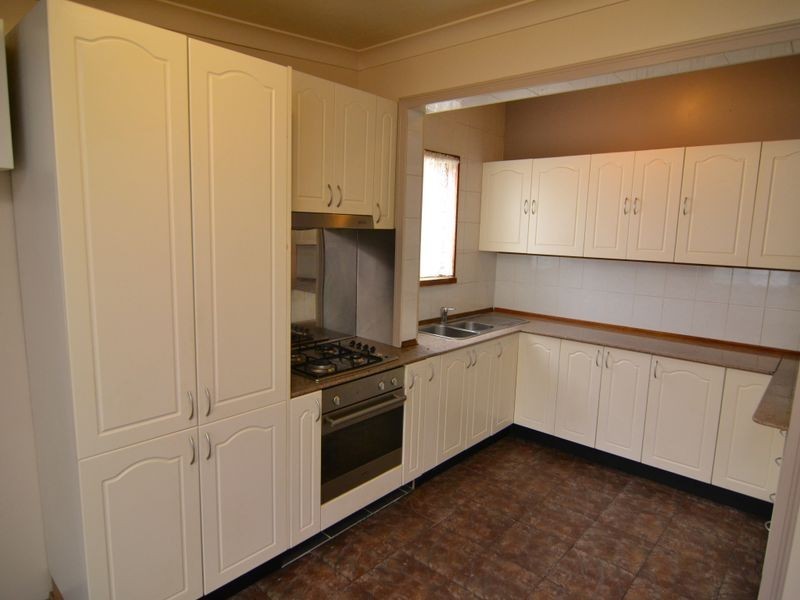17 Chifley Road, Lithgow NSW 2790