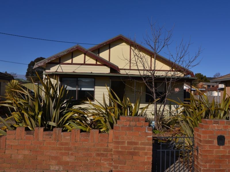 73 Rifle Parade, Lithgow NSW 2790