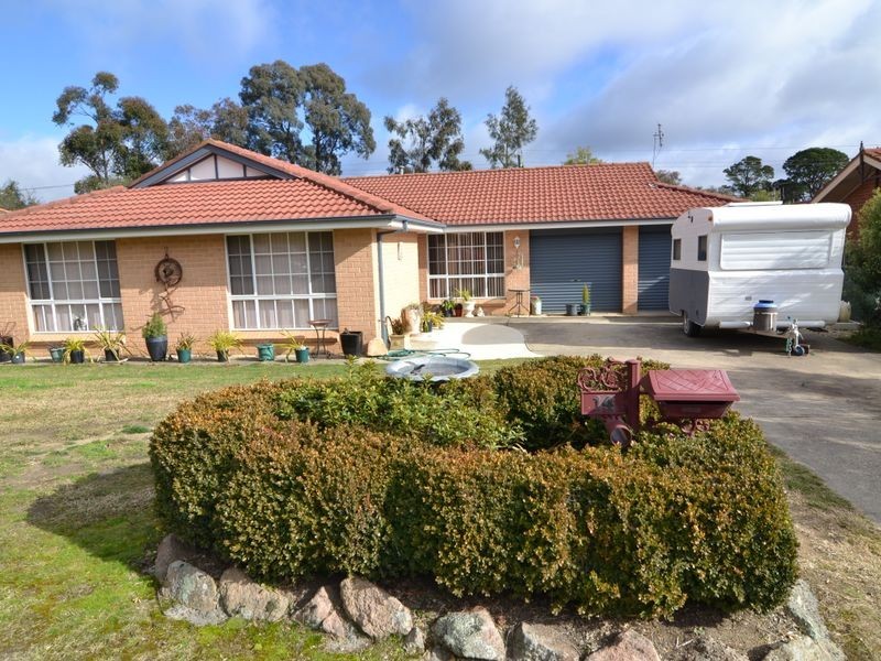 14 Casuarina Street, Lithgow NSW 2790