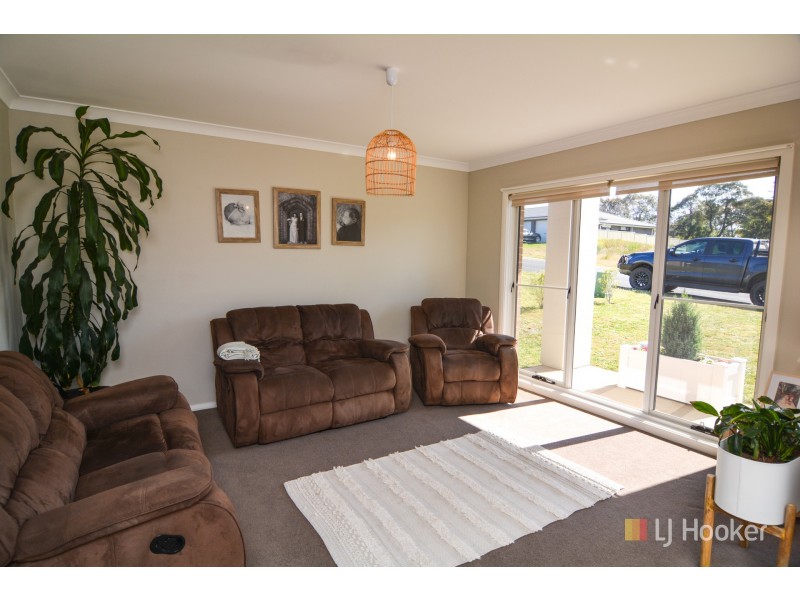 14 Henning Crescent, Wallerawang NSW 2845